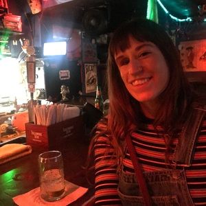 Meet your Posher, Emily